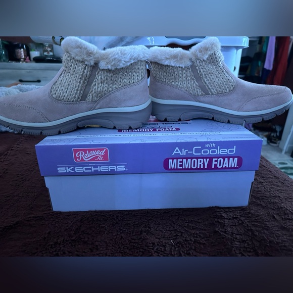 Skechers snow boots - Picture 3 of 5